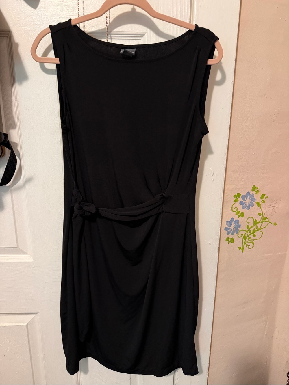 Black Sleeveless Knot-Waist Dress - Classic Women's Dress